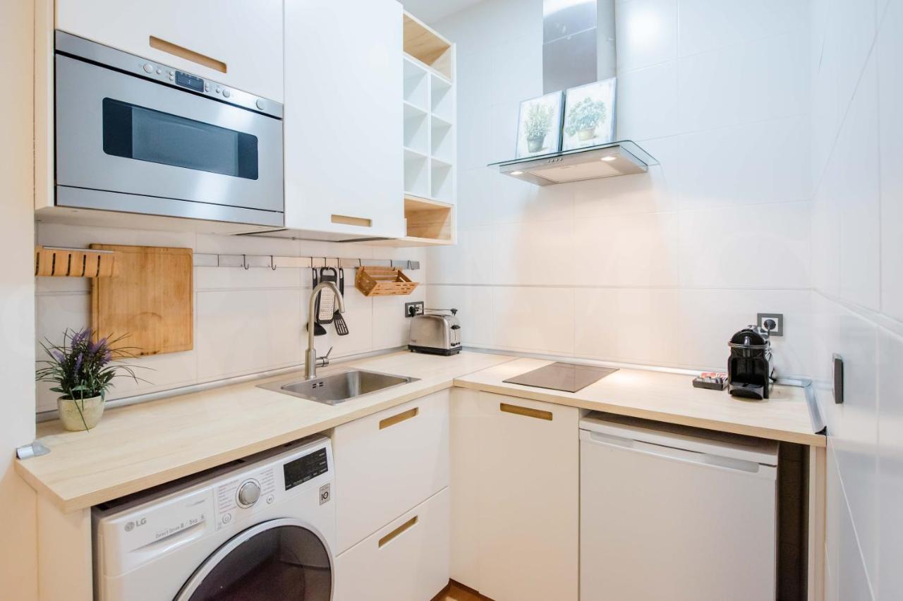 Relaxing Apartment With Community Pool & Parking- Center Málaga Extérieur photo
