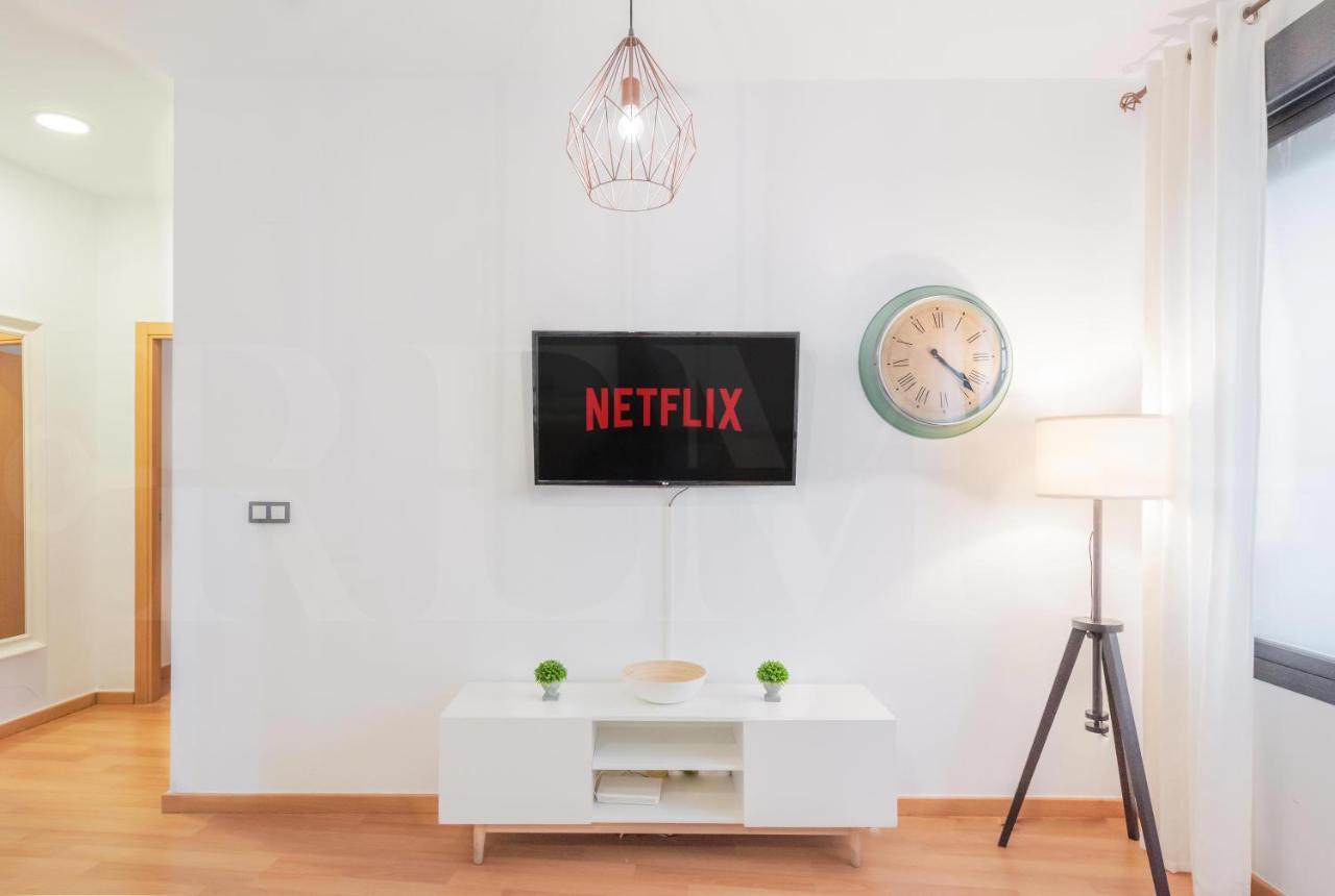 Relaxing Apartment With Community Pool & Parking- Center Málaga Extérieur photo