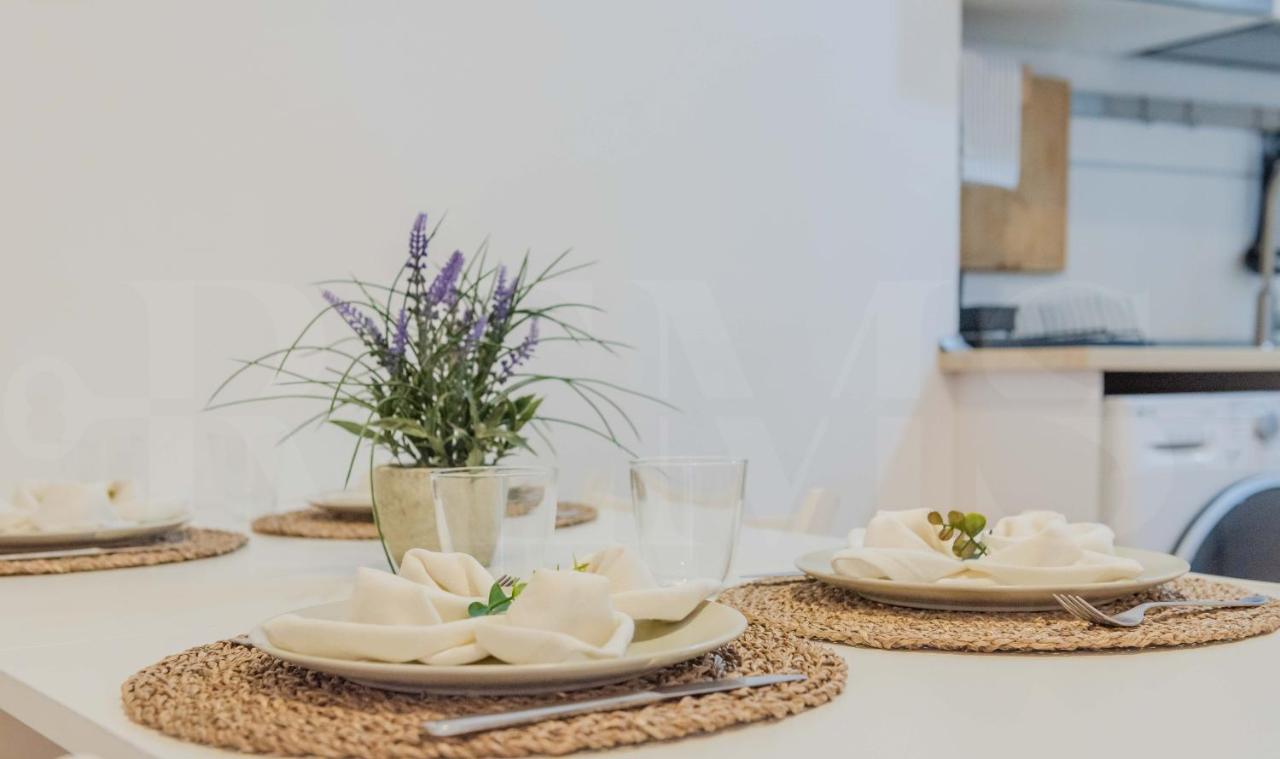 Relaxing Apartment With Community Pool & Parking- Center Málaga Extérieur photo