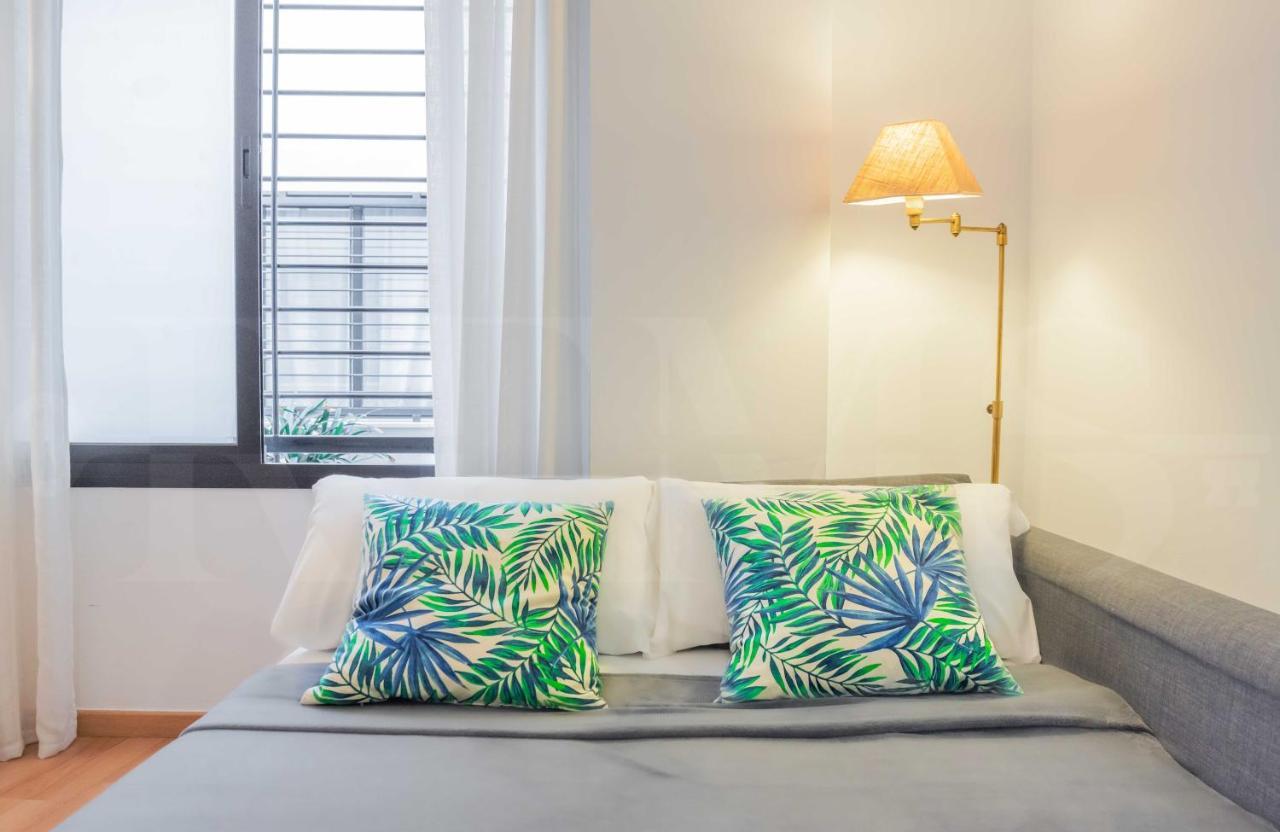 Relaxing Apartment With Community Pool & Parking- Center Málaga Extérieur photo