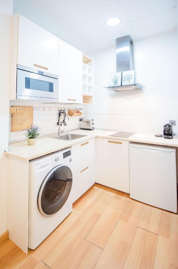 Relaxing Apartment With Community Pool & Parking- Center Málaga Extérieur photo